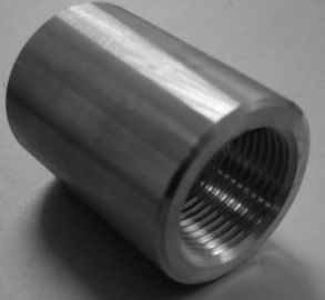 Seamless Round Alloy Steel Pipe Fittings Nickel Alloy Coupling High Tensile Strength