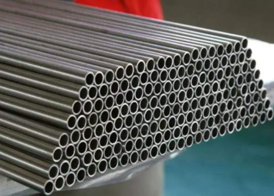 AISI/SATM 304L   Stainless Steel Seamless Pipe Out Diameter 34 mm, Thinkness  3mm