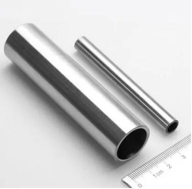 Pipe,Diam:10" ,Sch: S-40S , B36.19M ,Ends: BE ,ASTM A312 - SMLS Gr. TP316