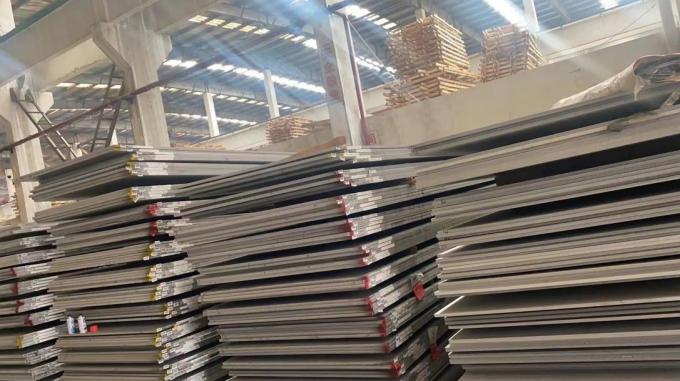 Galvanized Welded Steel Pipe ASTM DIN GB JIS Seamless Coated Pipe for Custom Length Services 11